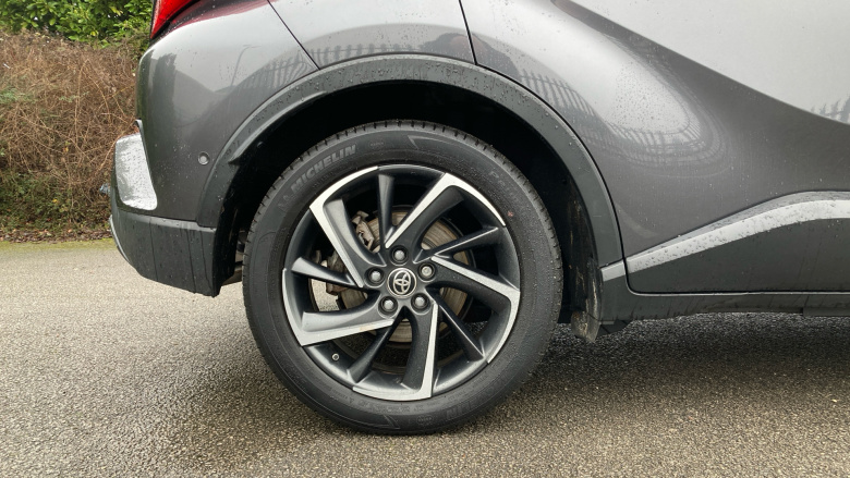 Toyota C-HR 2.0 Hybrid Dynamic 5dr CVT Hybrid Hatchback